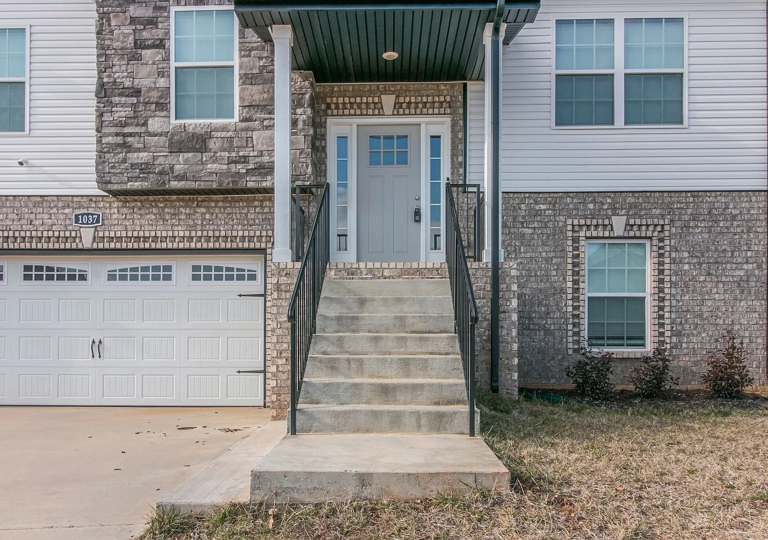 1037 Whitney Dr (For Rent) — Photo 3