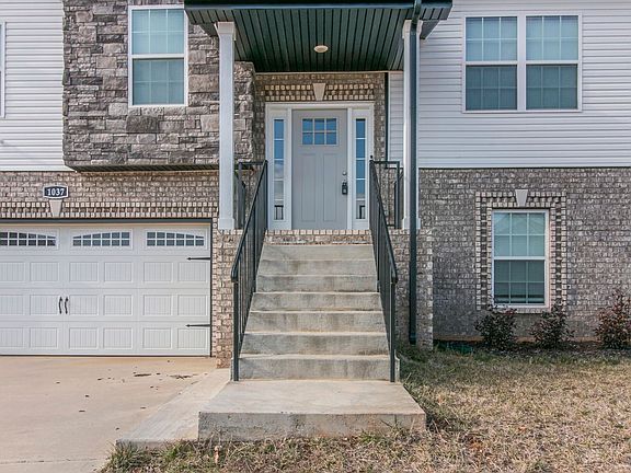 3rd image of 1037 Whitney Dr