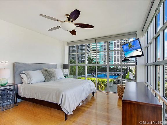 3rd image of 3451 NE 1st Ave APT M907