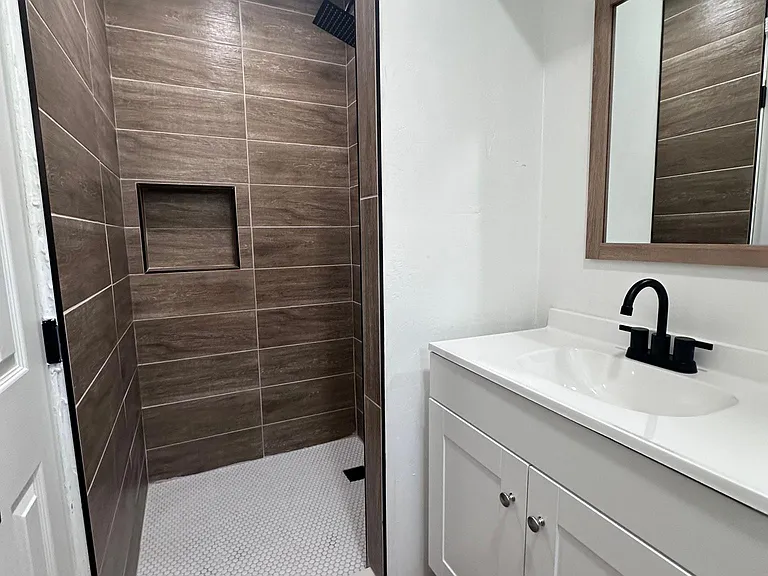 2614 N Balboa Ave #2 — Photo 2