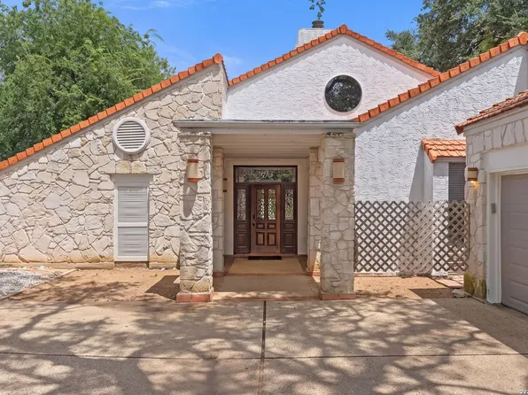 3915 Hunters Crest St, San Antonio, TX 78230
