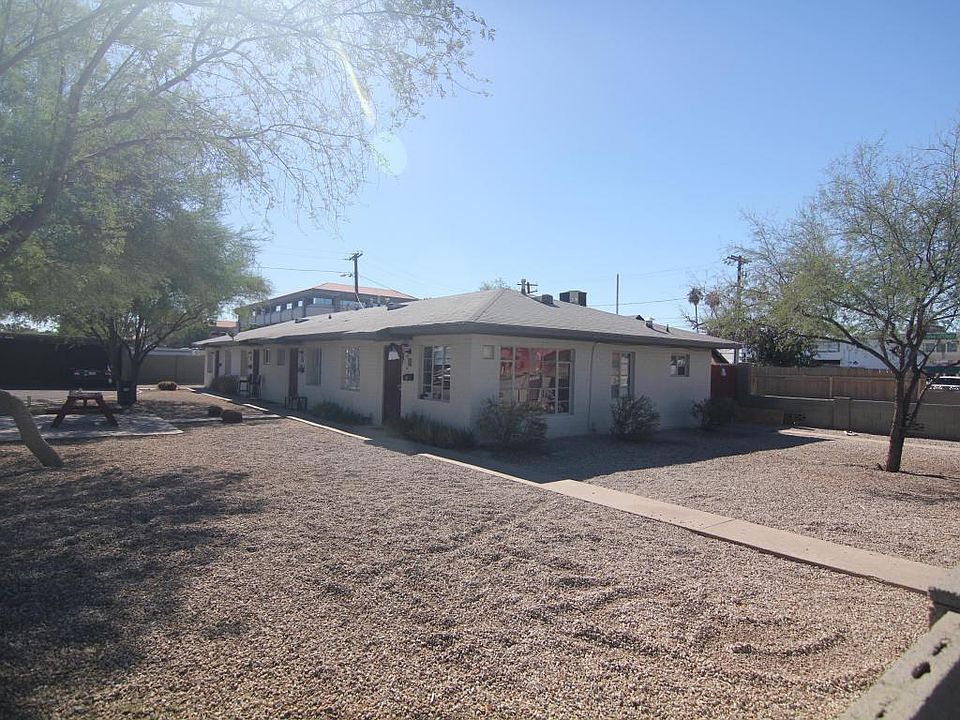 1st image of 717 E Amelia Ave