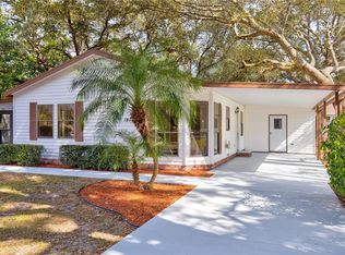 704 Harper Pl, Lady Lake, FL 32159