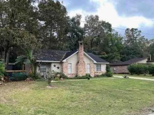 10420 Riverbend Cir, Moss Point, MS 39562