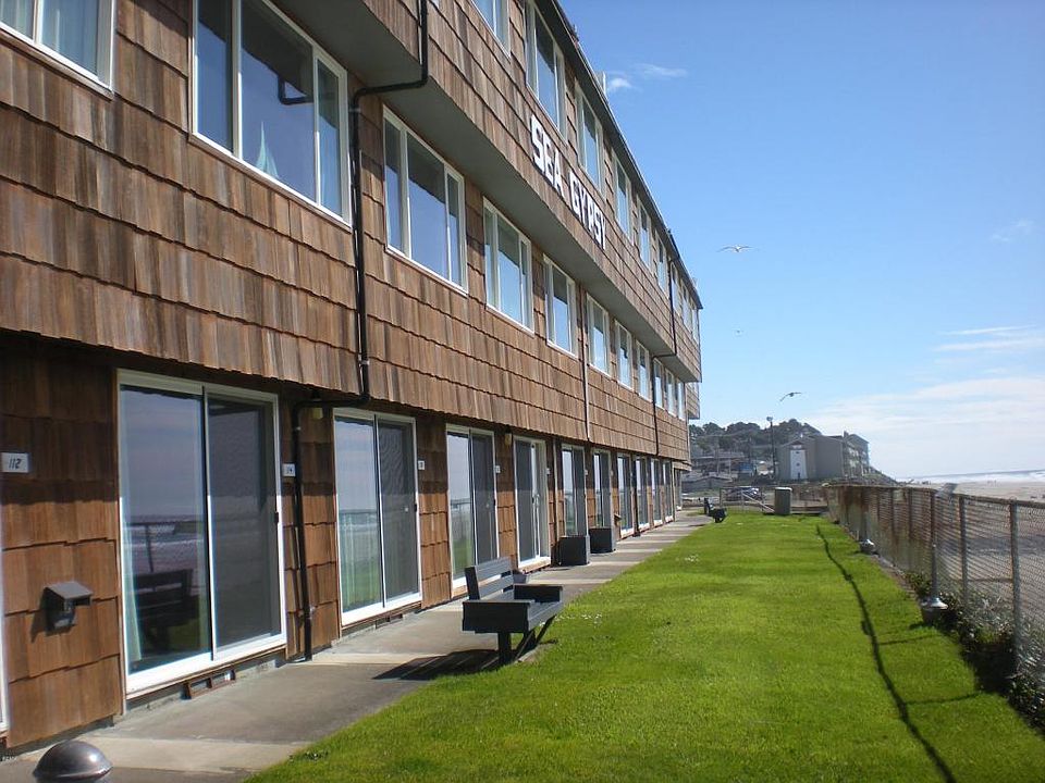 1st image of 145 NW Inlet Ave #215