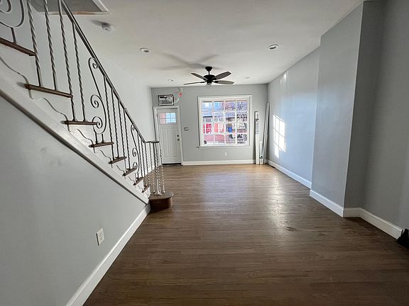 5th image of 2253 S Beechwood St