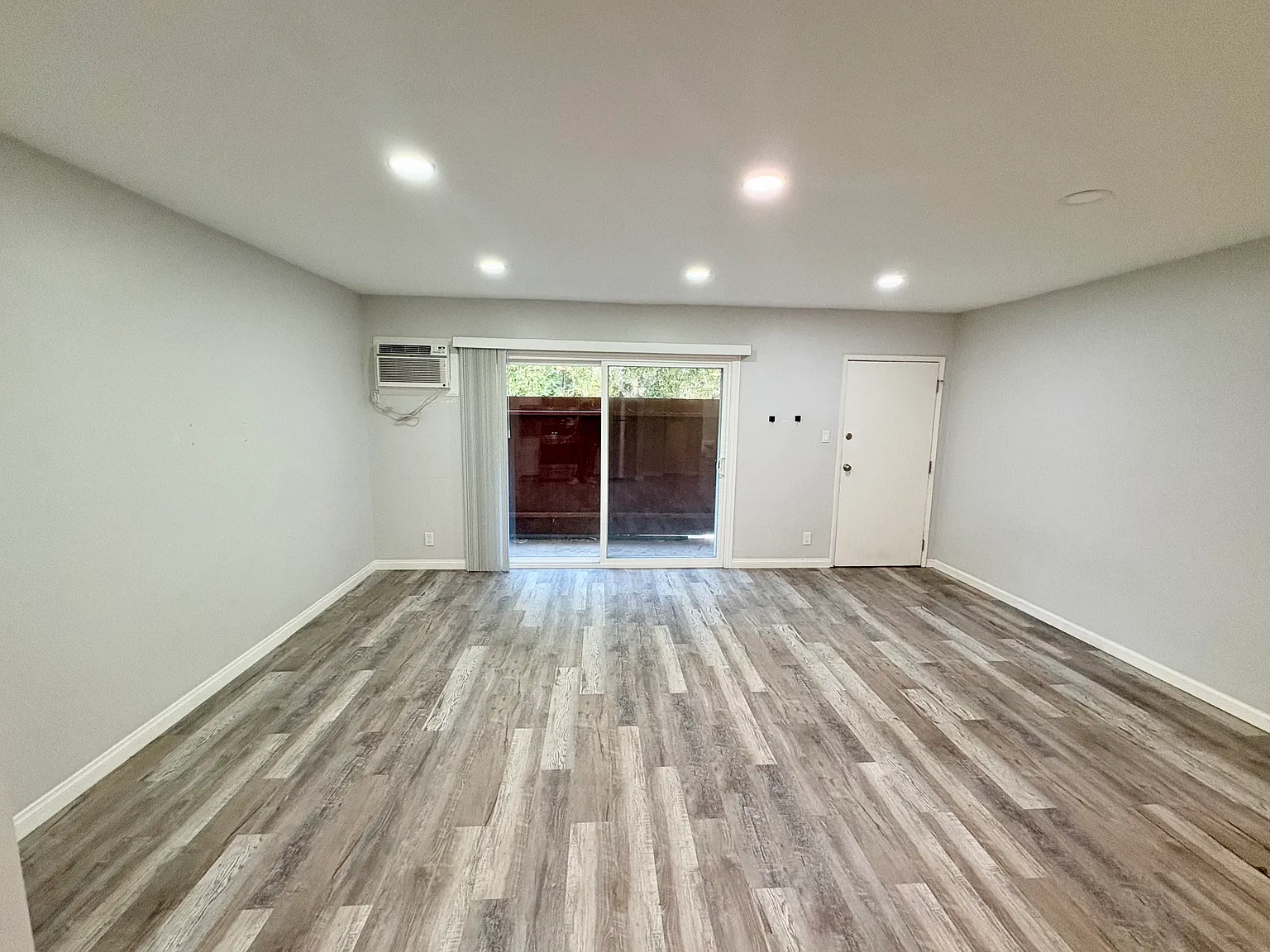 1 bed, 800 sqft, $2,198 — Photo 4