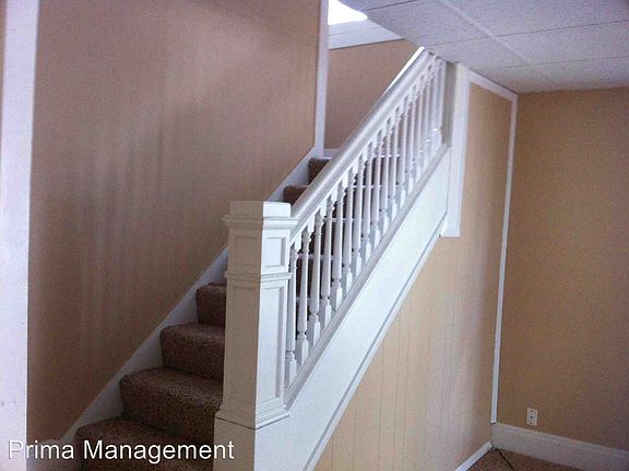 3rd image of 143 Edgar Ave