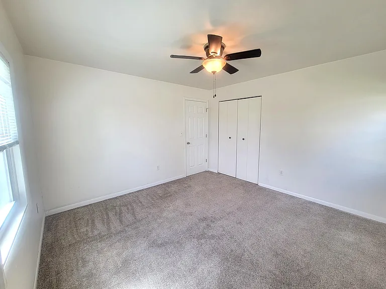12264 Roosevelt Blvd — Photo 20