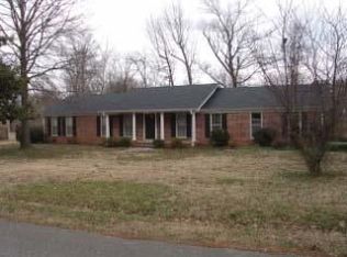 106 Chickering Rd, Jackson, TN 38305