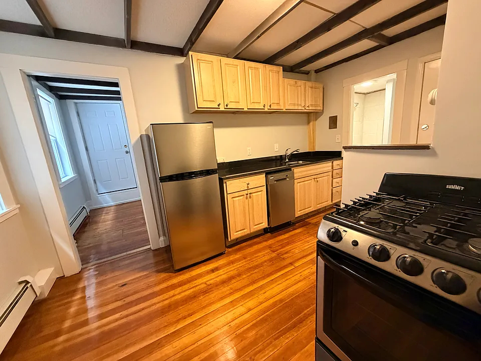 232 Cambridge St #4