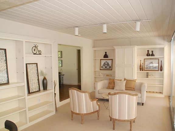5th image of 668 Salvatierra St