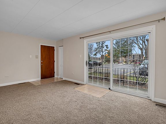 4th image of 7029 167th St APT 1S