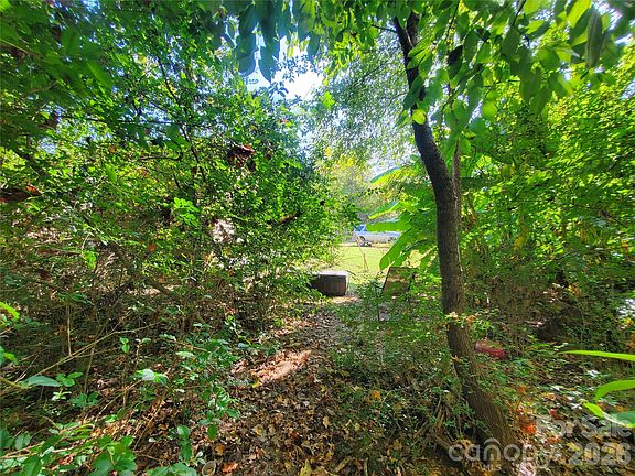 3rd image of 4715 Needmore Rd #3