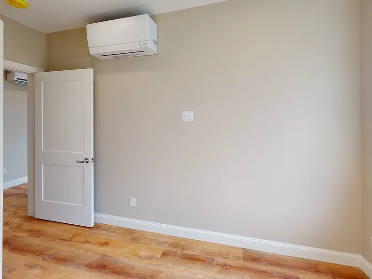 100 Revere St — Photo 74