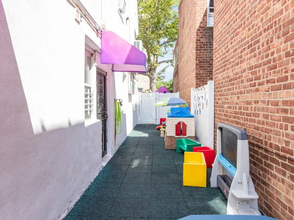 726 Manor Court image 20 of 29