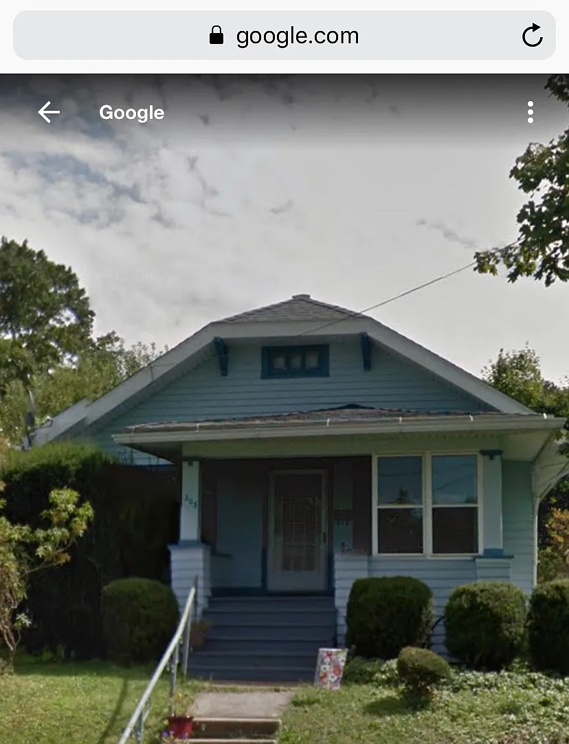 305 W 7th St photo 1