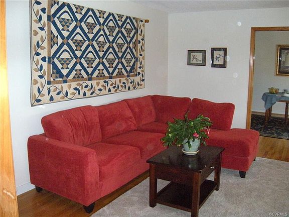 4th image of 8197 Carter Ln