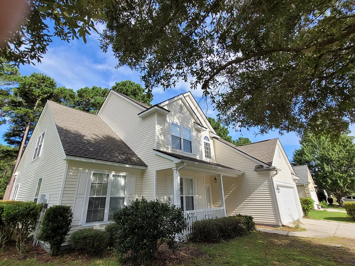 Building Photo - Pinecrest Dr