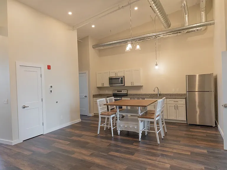 16 Main St #C — Photo 13