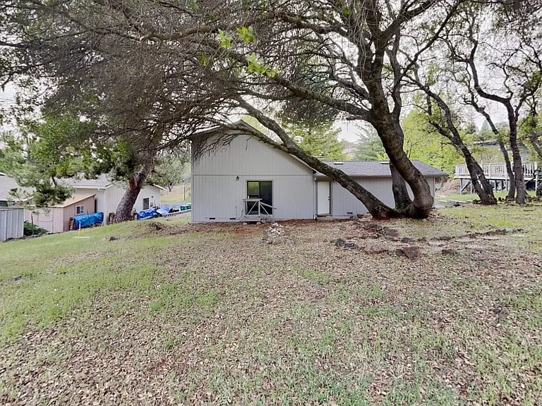 2818 Alhambra Dr — Photo 13