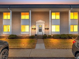 28238 Universal Dr, Warren, MI 48092