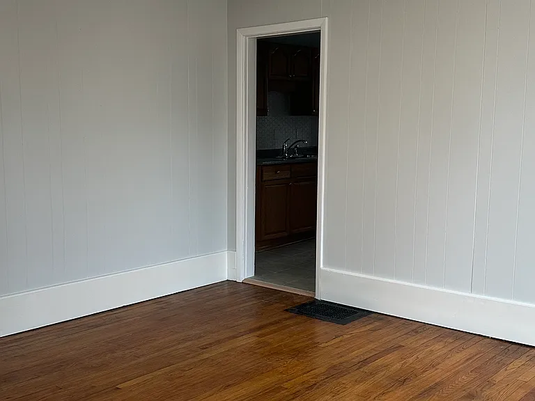 19 Pleasant Ave #2 — Photo 8