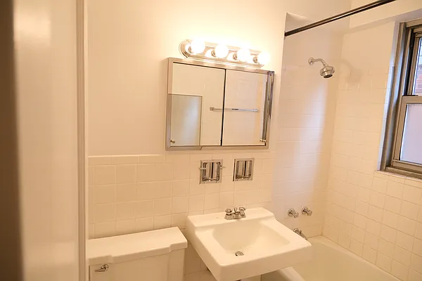 Sold by Agranoff Real Estate | media 9