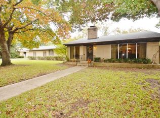 405 Clark Ln, Waxahachie, TX 75165