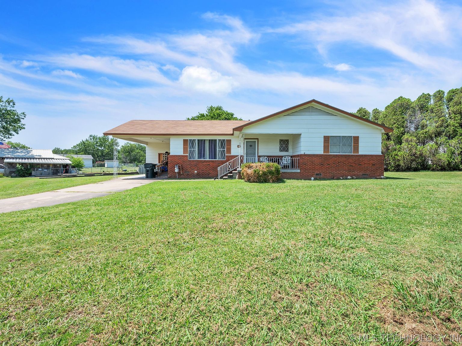 1302 W Gentry St, Henryetta, OK 74437 Zillow
