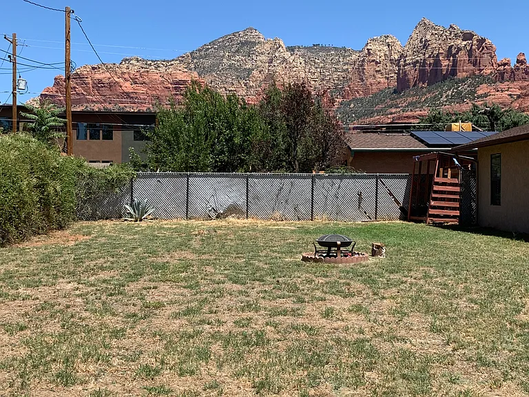 585 Sunset Ln — Photo 14