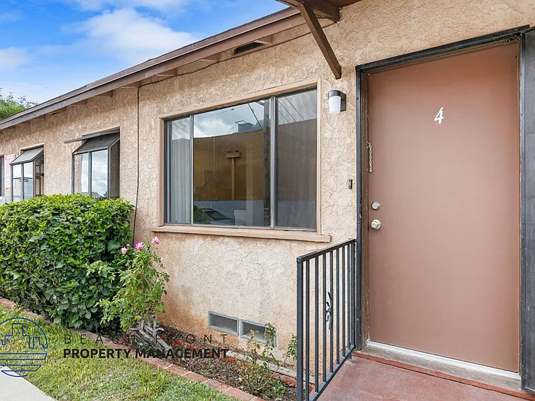 724 Temple Ave. — Photo 5