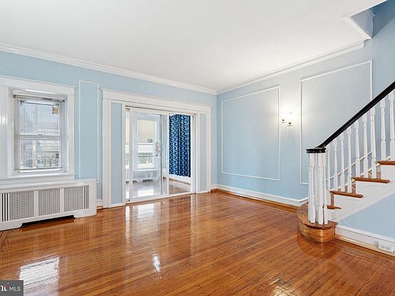 4th image of 6536 Lansdowne Ave