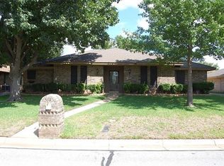 519 Whistler Dr, Arlington, TX 76006