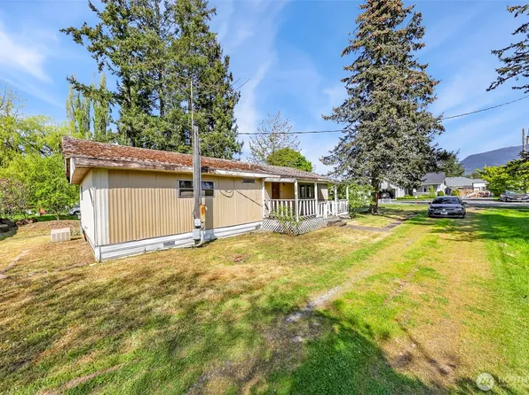 205 W 2nd Street, Nooksack, WA 98276