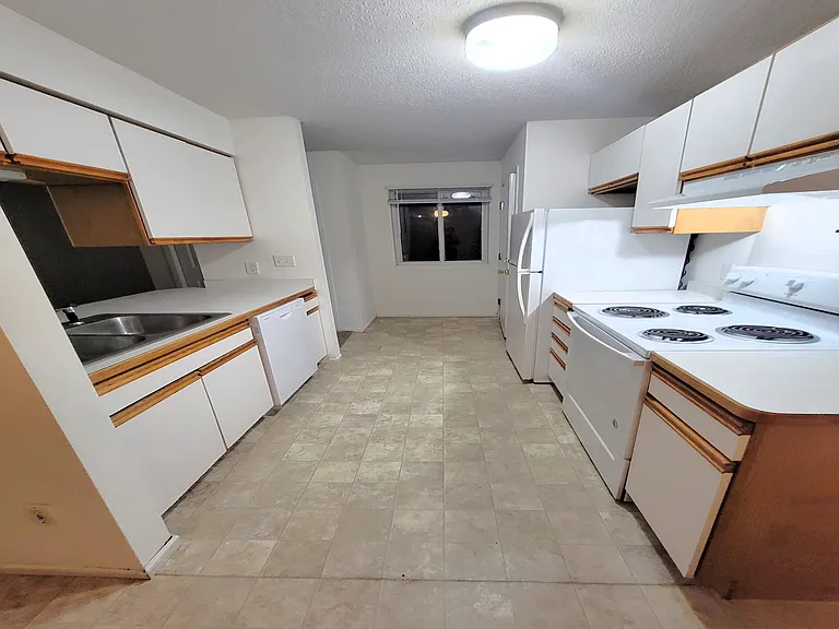 530 Spring St #B7 — Photo 7