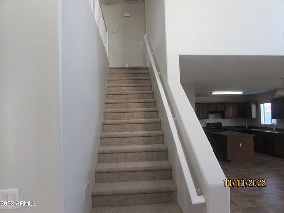 3rd image of 450 E Maddison St