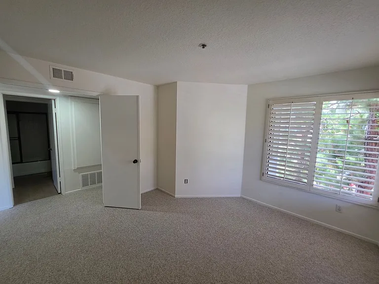 280 Cagney Ln #216 — Photo 9