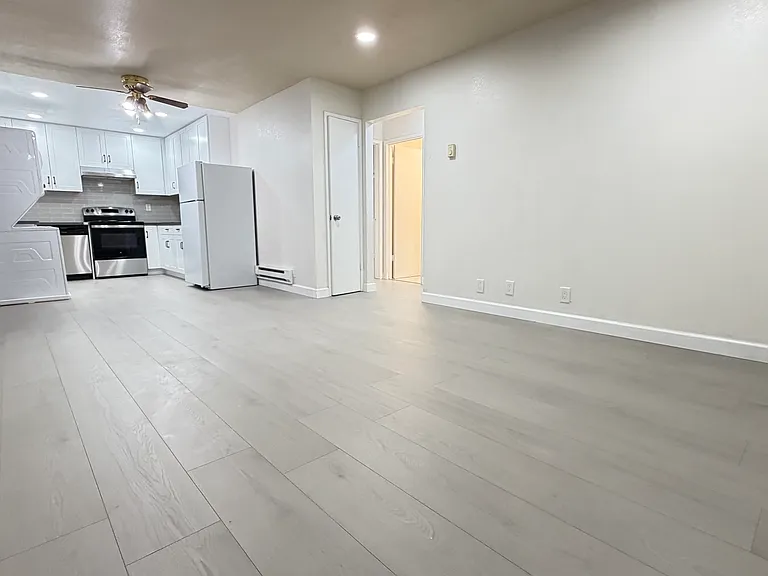1577 Pomeroy Ave #202 — Photo 8