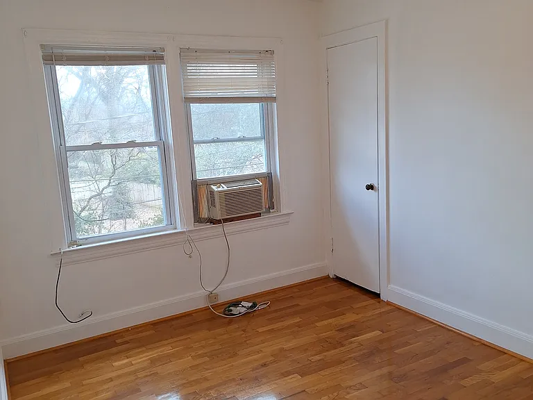 450 Highland Ave NW — Photo 9