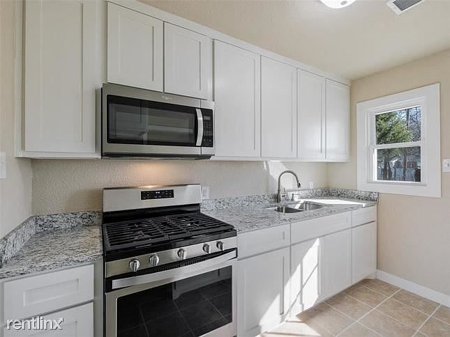 1st image of 10614R Cayuga Dr