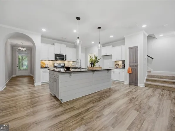 7310 Lowery Oak Dr, Roswell, GA 30075