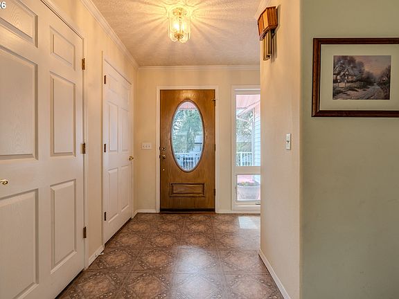 3rd image of 18183 SE Richey Rd