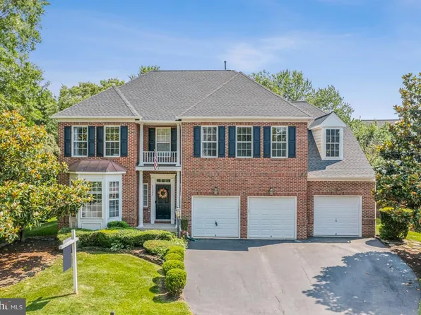 42893 Vestals Gap Dr, Ashburn, VA 20148