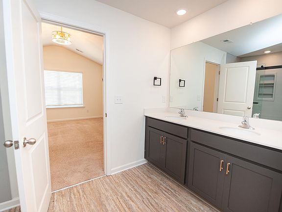5th image of 1552 Katherine Ct