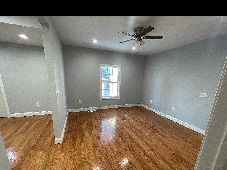 607 Electric St — Photo 5