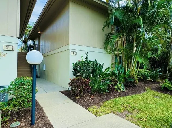 1 Bobolink Ct #1B, Naples, FL 34105