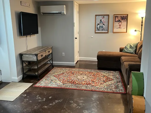 2000 Kenilworth Pl APT 1, Louisville, KY 40205