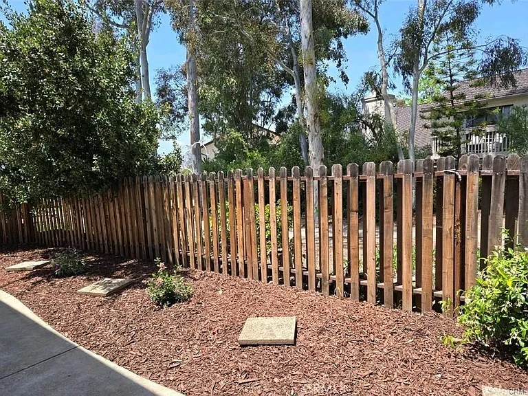 23921 Copenhagen St — Photo 26