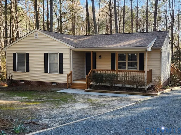 770 Oak Springs Dr, Aylett, VA 23009